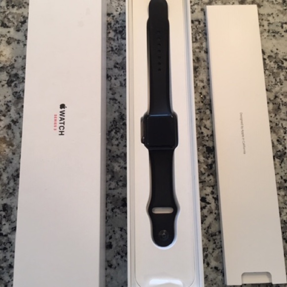 APPLE WATCH SERIES 3
